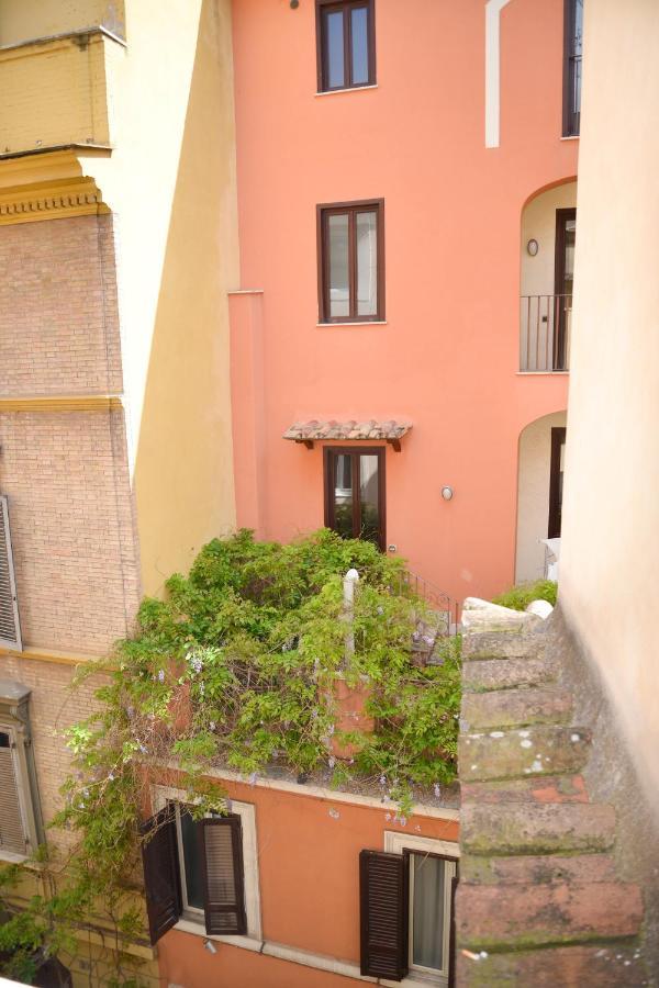 Fidia Palace Claudia'S Apartment Colosseo Řím Exteriér fotografie